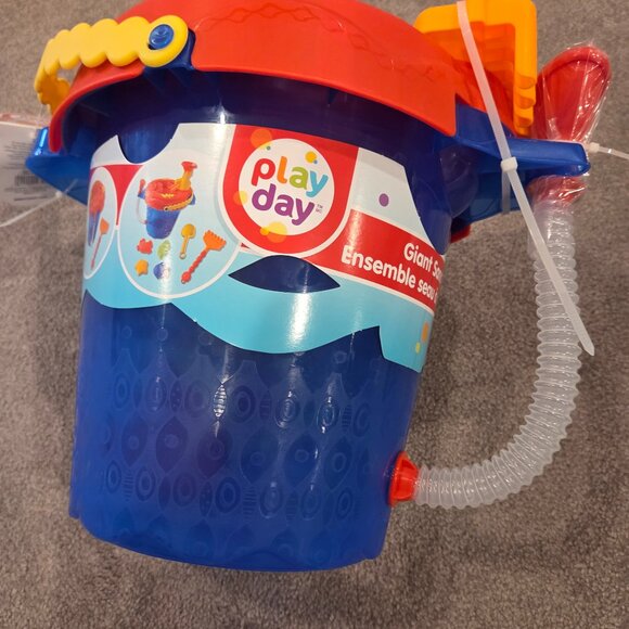 10 piece bucket set - Picture 3 of 3